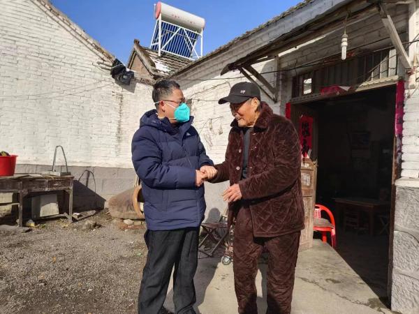 市地方金融监管局开展驻村干部回村“走亲戚”活动